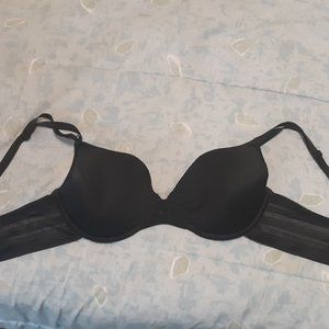Black Hanes Bra Size 38 C